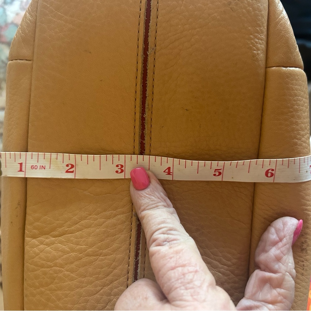 HAMMITT~Elegant Tan Leather Shoulder Bag&Leather I'd wallet Holder🌻🌻 - Picture 7 of 10